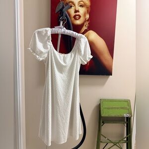 Chic White Textured Blouse with Puff Sleeves